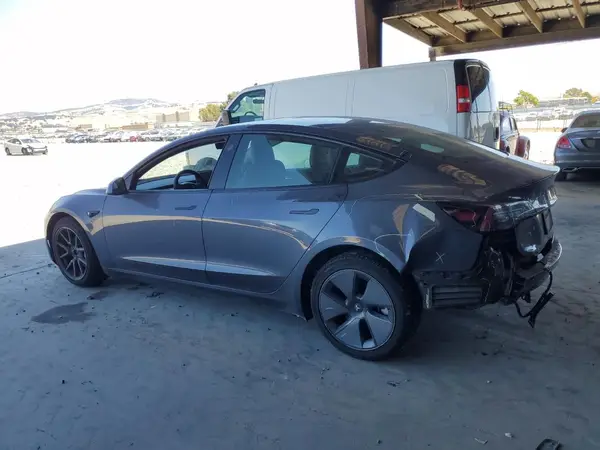 5YJ3E1EBXPF389207 2023 TESLA MODEL 3 - Image 2