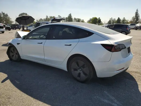 5YJ3E1EBXPF392690 2023 TESLA MODEL 3 - Image 2