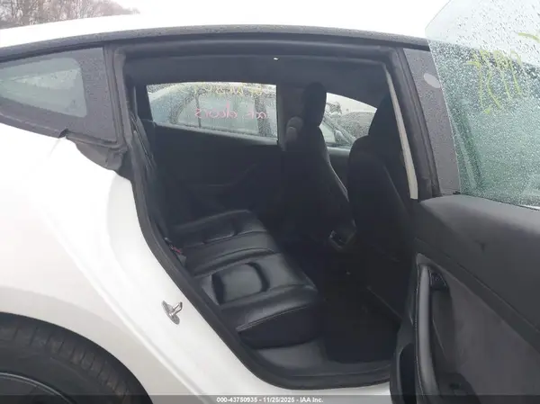 5YJ3E1EBXPF477819 2023 TESLA MODEL 3 - Image 8