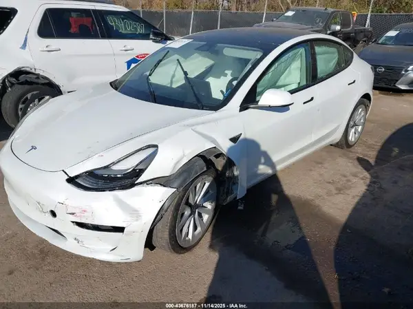 5YJ3E1EBXPF621305 2023 TESLA MODEL 3 - Image 2