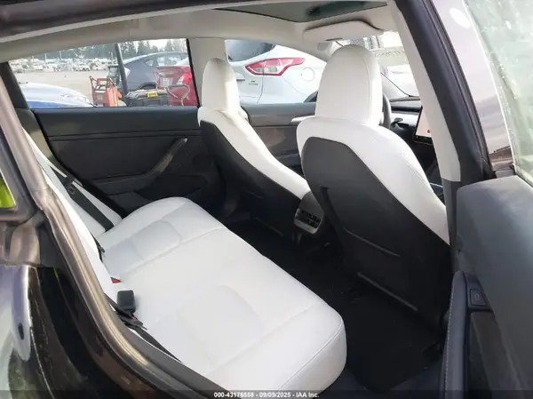 5YJ3E1EBXPF632806 2023 TESLA MODEL 3 - Image 8