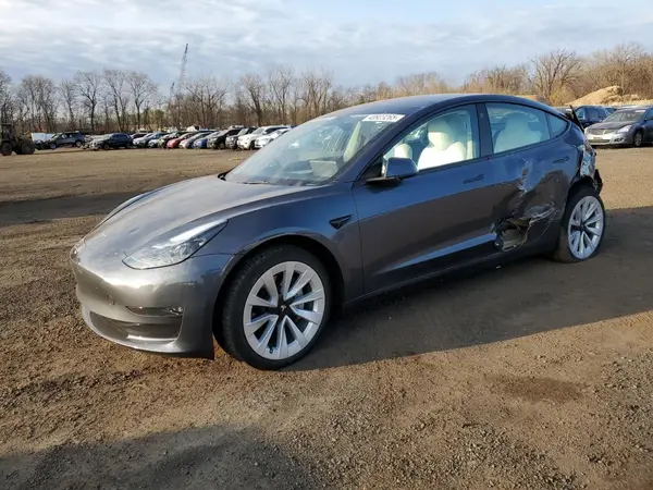 5YJ3E1EBXPF660900 2023 TESLA MODEL 3 - Image 1