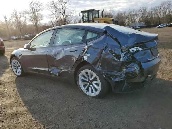 5YJ3E1EBXPF660900 2023 TESLA MODEL 3 - Image 2