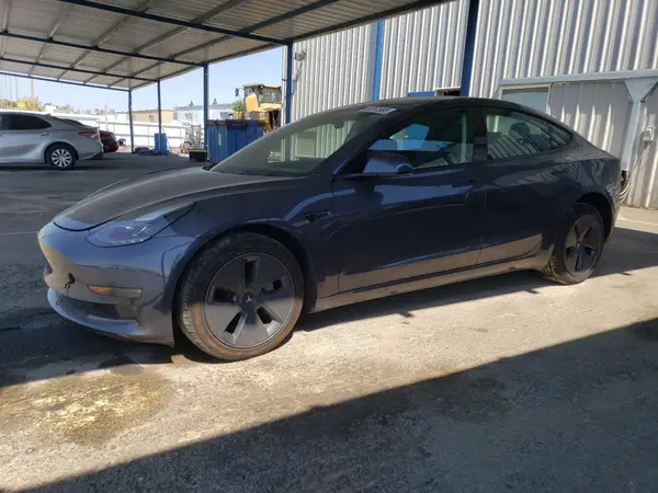 5YJ3E1EBXPF666650 2023 TESLA MODEL 3 - Image 1