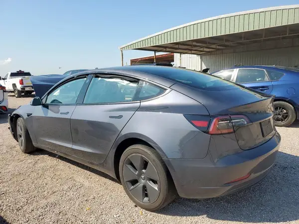 5YJ3E1EBXPF675509 2023 TESLA MODEL 3 - Image 2