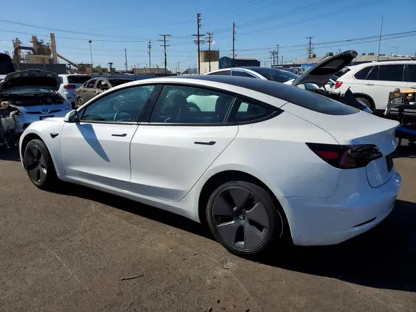 5YJ3E1EBXPF695517 2023 TESLA MODEL 3 - Image 2