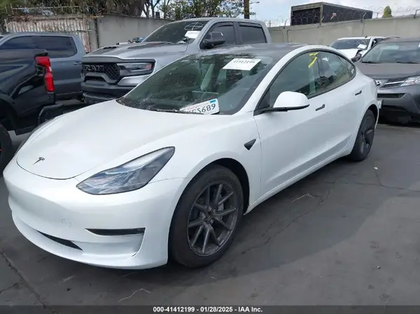 5YJ3E1EBXPF703924 2023 TESLA MODEL 3 - Image 2