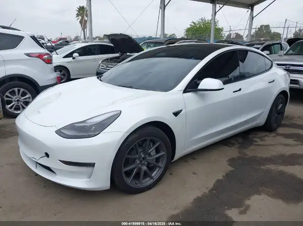 5YJ3E1EBXPF712235 2023 TESLA MODEL 3 - Image 2