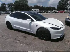 5YJ3E1EBXRF732438 2024 TESLA MODEL 3