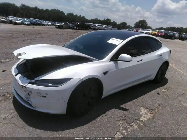 5YJ3E1EBXRF732438 2024 TESLA MODEL 3 - Image 2