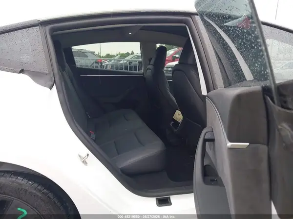 5YJ3E1EBXRF734271 2024 TESLA MODEL 3 - Image 8