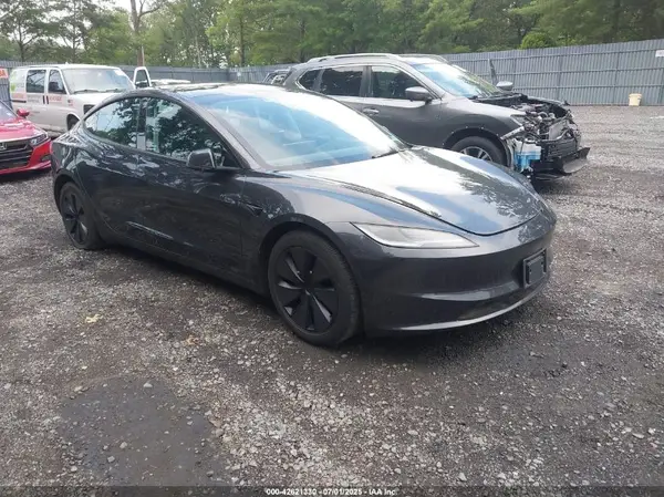 5YJ3E1EBXRF736375 2024 TESLA MODEL 3 - Image 1