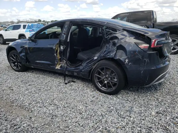 5YJ3E1EBXRF737428 2024 TESLA MODEL 3 - Image 2