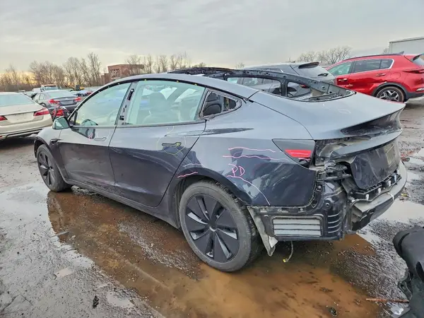 5YJ3E1EBXRF739793 2024 TESLA MODEL 3 - Image 2