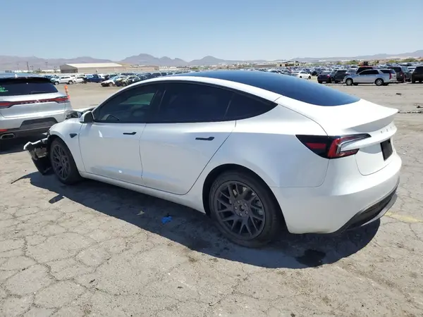 5YJ3E1EBXRF796379 2024 TESLA MODEL 3 - Image 2
