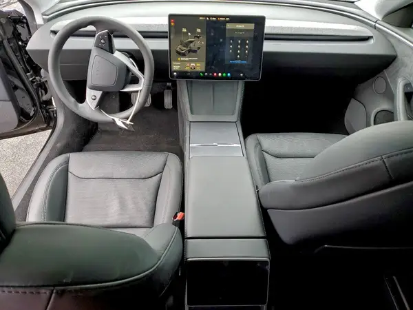5YJ3E1EBXRF796785 2024 TESLA MODEL 3 - Image 8