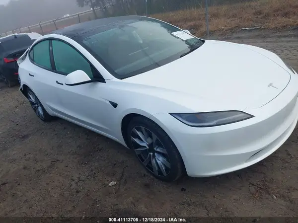 5YJ3E1EBXRF798360 2024 TESLA MODEL 3 - Image 1