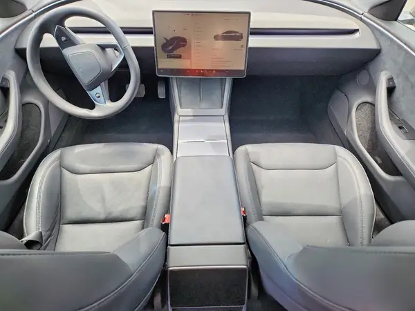 5YJ3E1EBXRF801337 2024 TESLA MODEL 3 - Image 8
