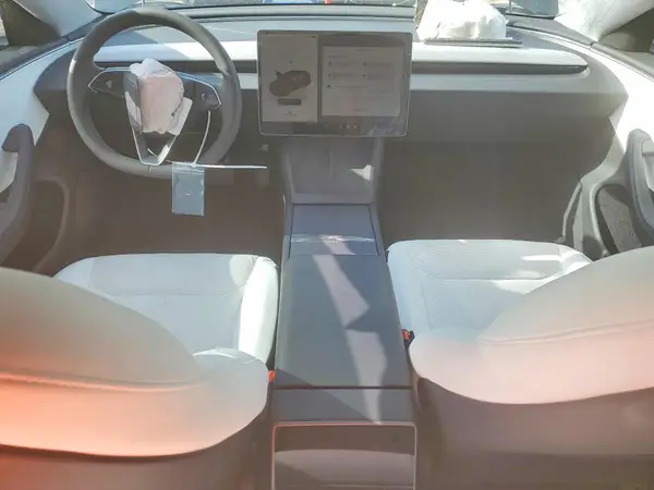5YJ3E1EBXRF802150 2024 TESLA MODEL 3 - Image 8