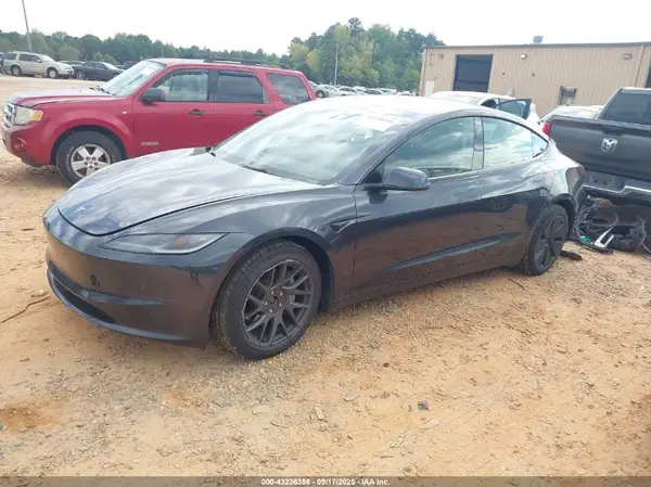 5YJ3E1EBXRF808725 2024 TESLA MODEL 3 - Image 2