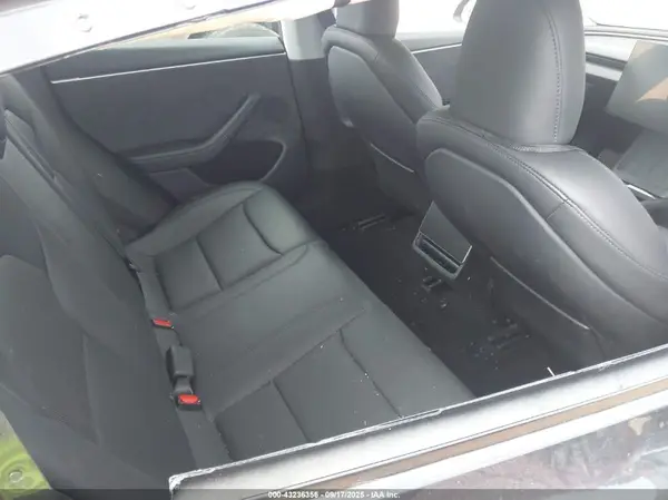 5YJ3E1EBXRF808725 2024 TESLA MODEL 3 - Image 8