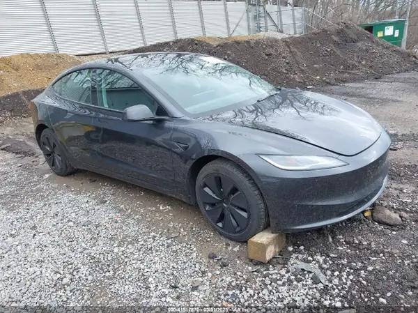 5YJ3E1EBXRF813620 2024 TESLA MODEL 3 - Image 1