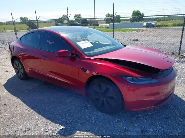 5YJ3E1EBXRF818333 2024 TESLA MODEL 3 - Image 1