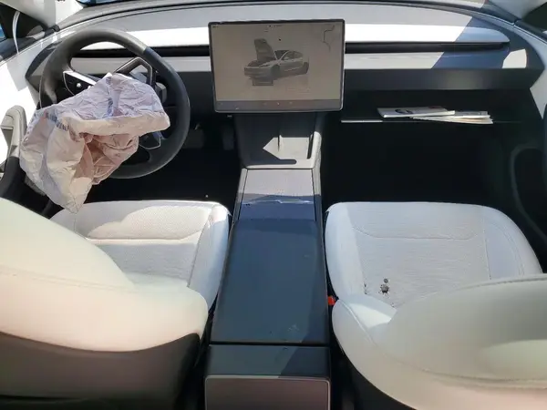 5YJ3E1EBXRF834760 2024 TESLA MODEL 3 - Image 8