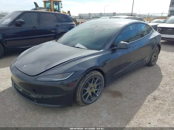 5YJ3E1EBXRF836833 2024 TESLA MODEL 3 - Image 2