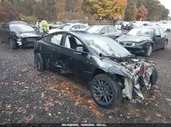 5YJ3E1EBXRF843717 2024 TESLA MODEL 3