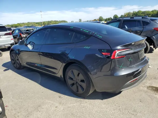 5YJ3E1EBXSF000722 2025 TESLA MODEL 3 - Image 2