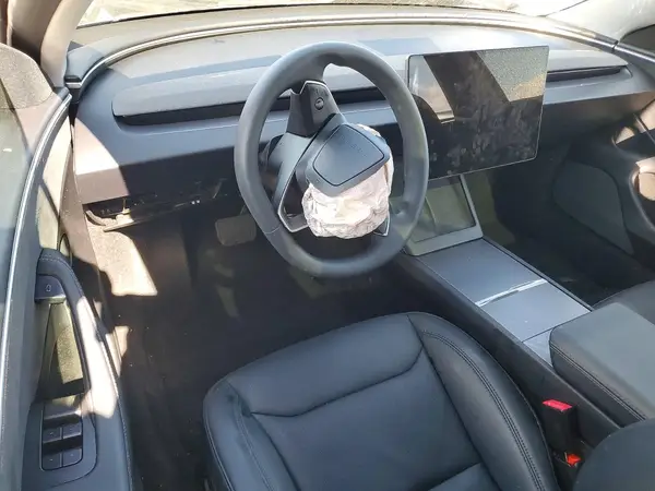 5YJ3E1EBXSF019125 2025 TESLA MODEL 3 - Image 8