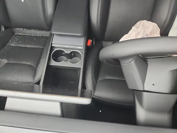 5YJ3E1EBXSF023921 2025 TESLA MODEL 3 - Image 8