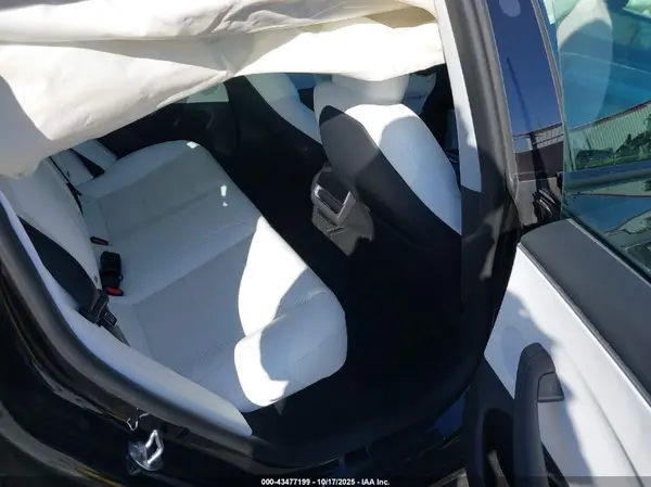 5YJ3E1EBXSF048995 2025 TESLA MODEL 3 - Image 8