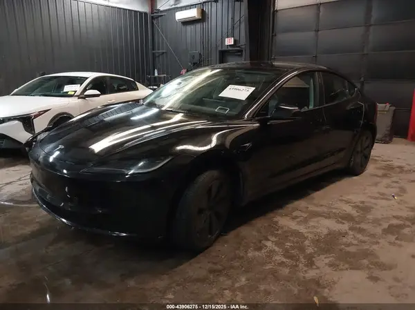 5YJ3E1EBXSF063268 2025 TESLA MODEL 3 - Image 2