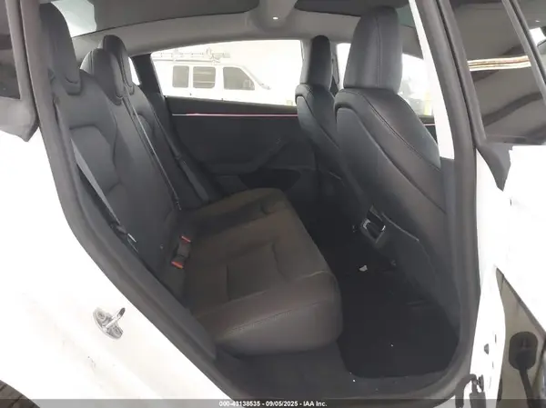 5YJ3E1EBXSF875007 2025 TESLA MODEL 3 - Image 8