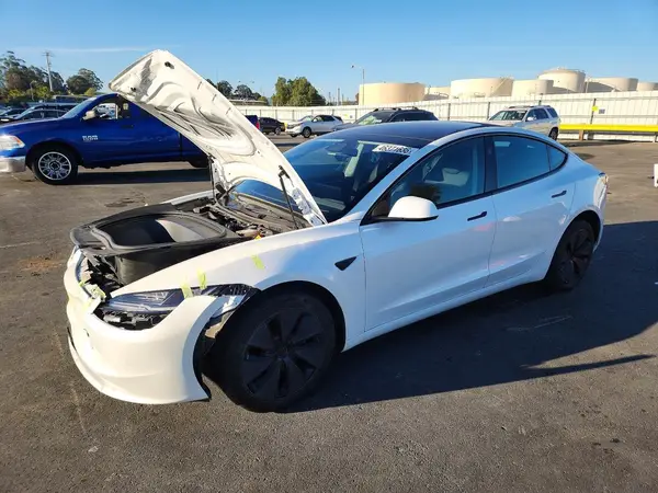 5YJ3E1EBXSF875136 2025 TESLA MODEL 3 - Image 1