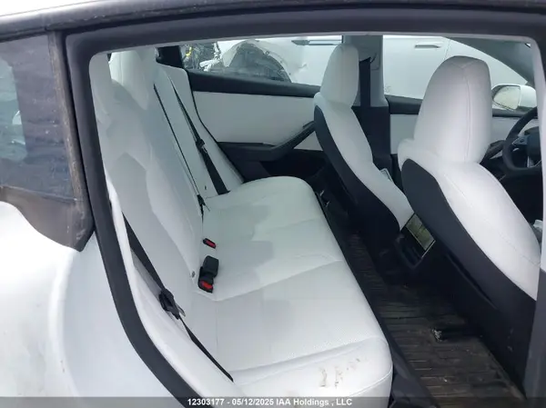 5YJ3E1EBXSF875170 2025 TESLA MODEL 3 - Image 8