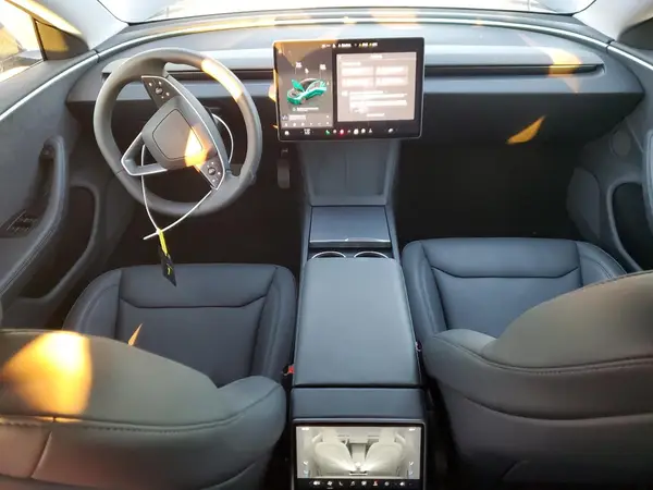 5YJ3E1EBXSF882944 2025 TESLA MODEL 3 - Image 8