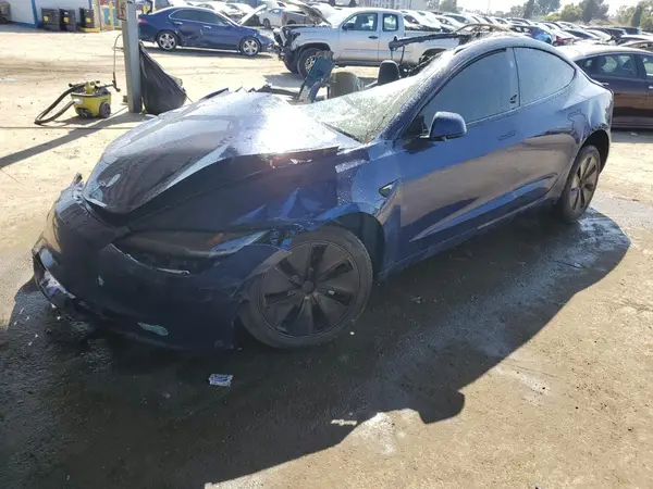 5YJ3E1EBXSF886055 2025 TESLA MODEL 3 - Image 1