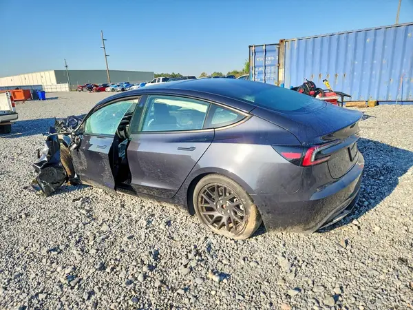 5YJ3E1EBXSF907969 2025 TESLA MODEL 3 - Image 2