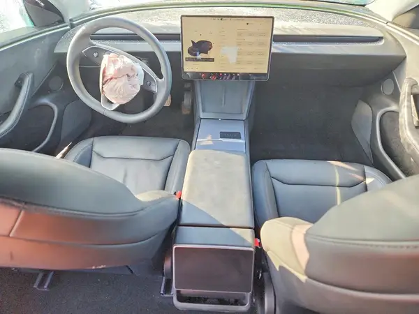 5YJ3E1EBXSF907969 2025 TESLA MODEL 3 - Image 8