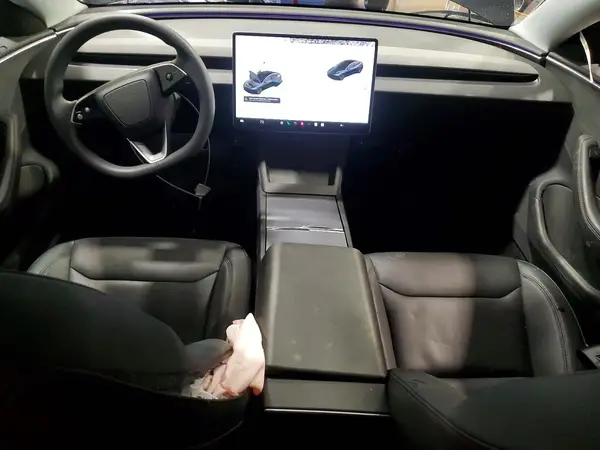5YJ3E1EBXSF914047 2025 TESLA MODEL 3 - Image 8