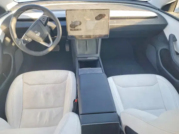5YJ3E1EBXSF925680 2025 TESLA MODEL 3 - Image 8