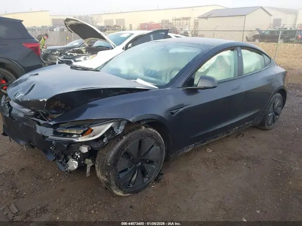 5YJ3E1EBXSF928529 2025 TESLA MODEL 3 - Image 2