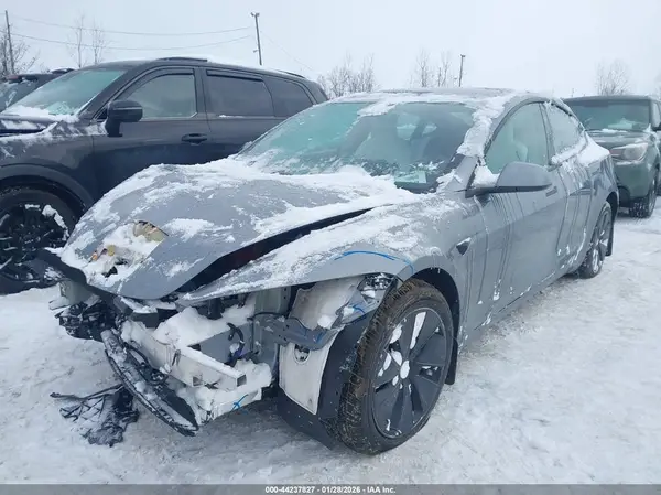 5YJ3E1EBXSF930166 2025 TESLA MODEL 3 - Image 2
