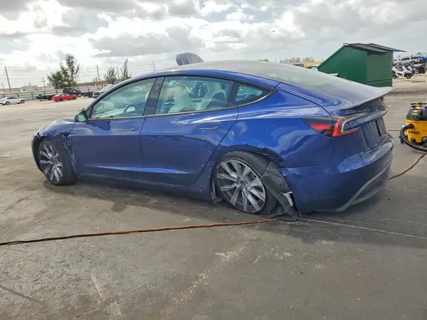 5YJ3E1EBXSF937618 2025 TESLA MODEL 3 - Image 2