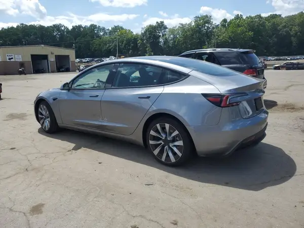 5YJ3E1EBXSF940907 2025 TESLA MODEL 3 - Image 2