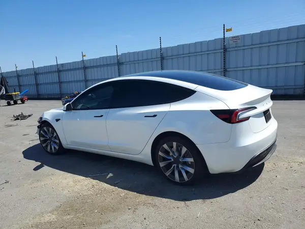 5YJ3E1EBXSF943189 2025 TESLA MODEL 3 - Image 2