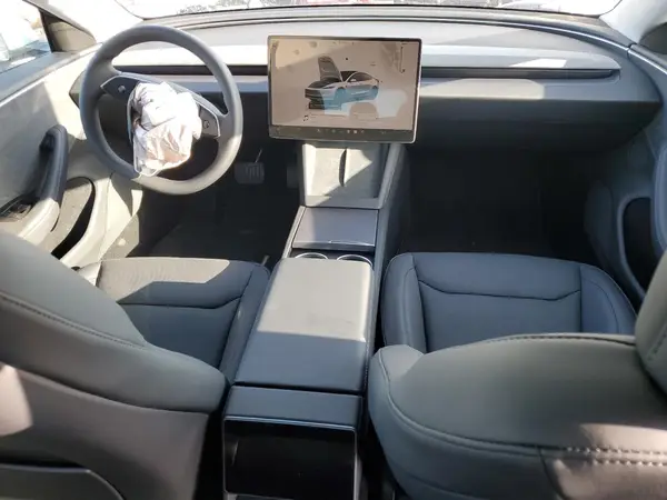 5YJ3E1EBXSF951972 2025 TESLA MODEL 3 - Image 8